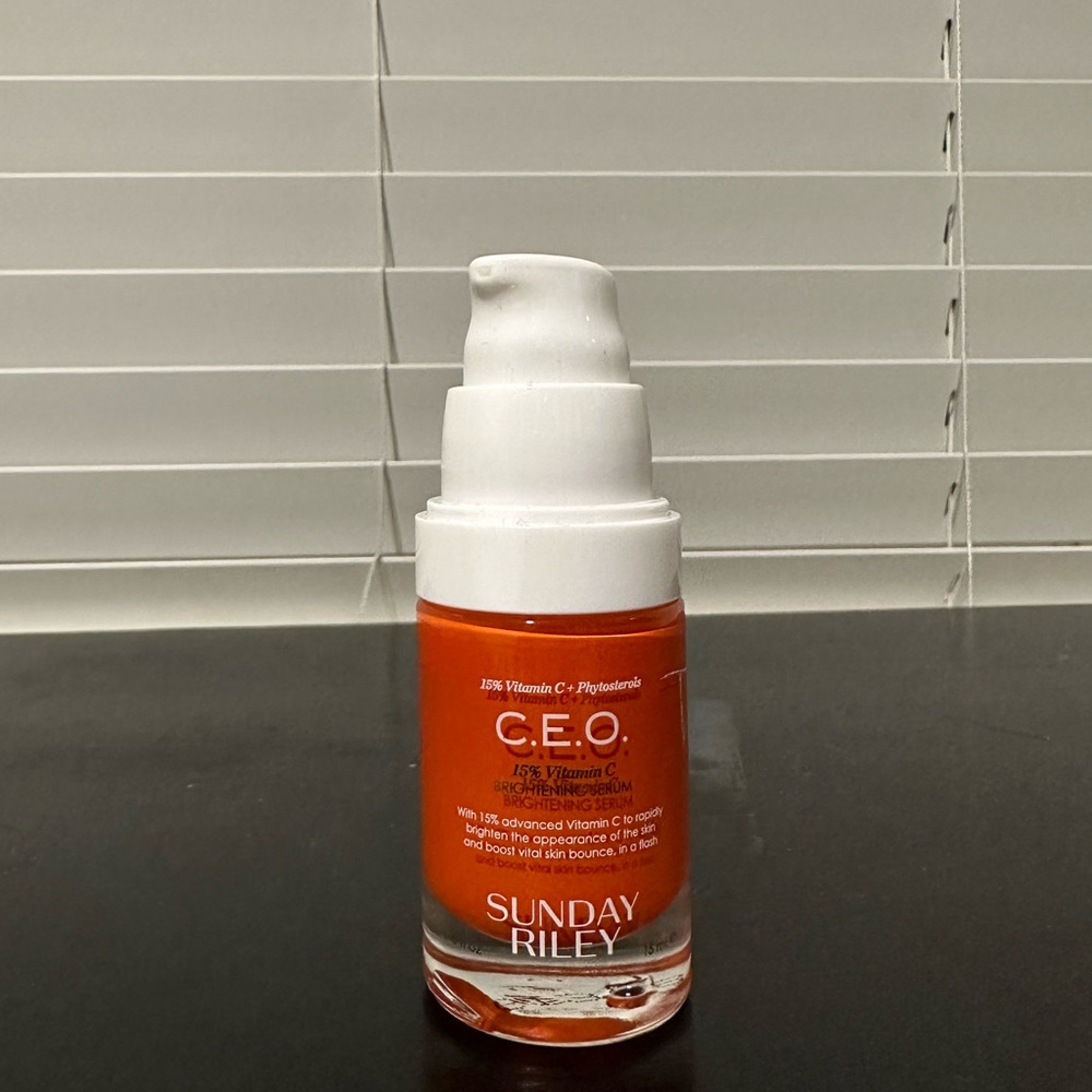 Sunday Riley mini 15% vitamin c brightening serum
